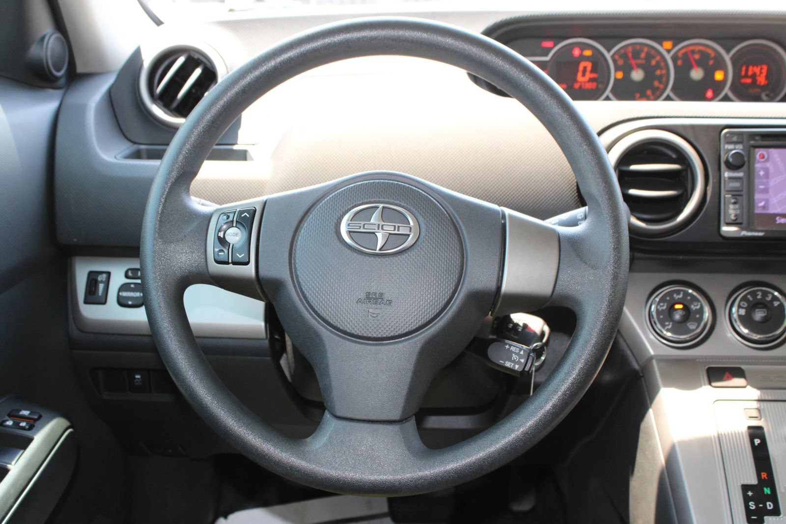 Used 2014 Scion xB FWD image 26