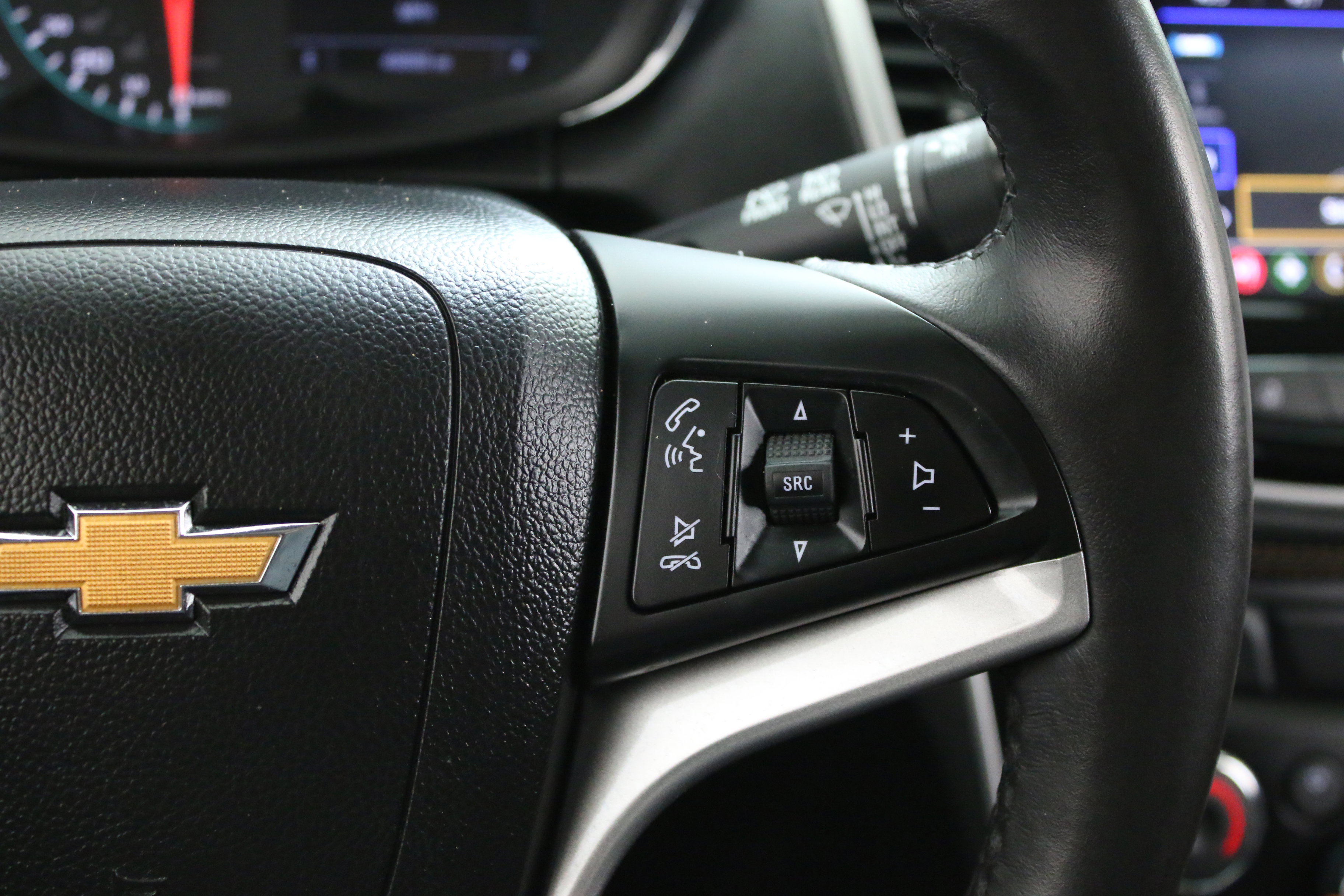Used 2021 Chevrolet Trax LT w/ Driver Confidence Package AWD/4WD image 14
