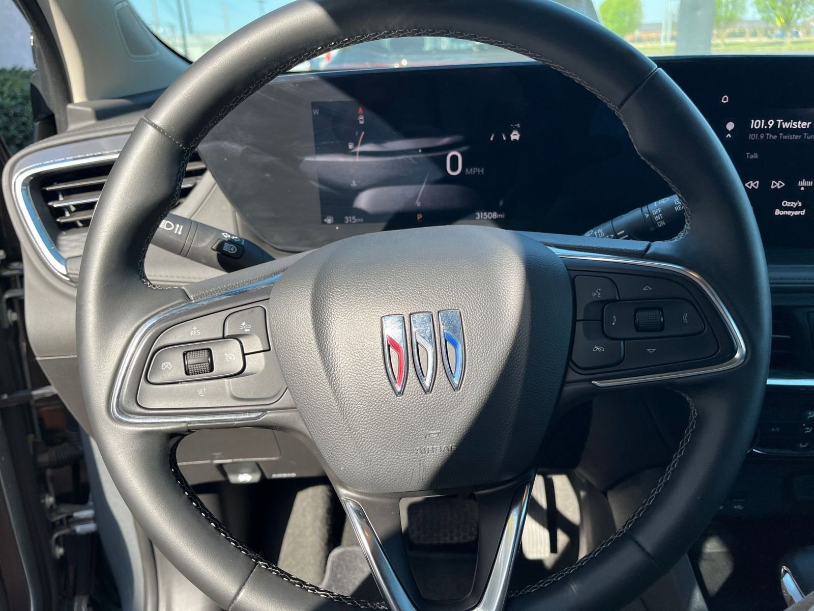 Used 2025 Buick Encore GX Preferred image 27