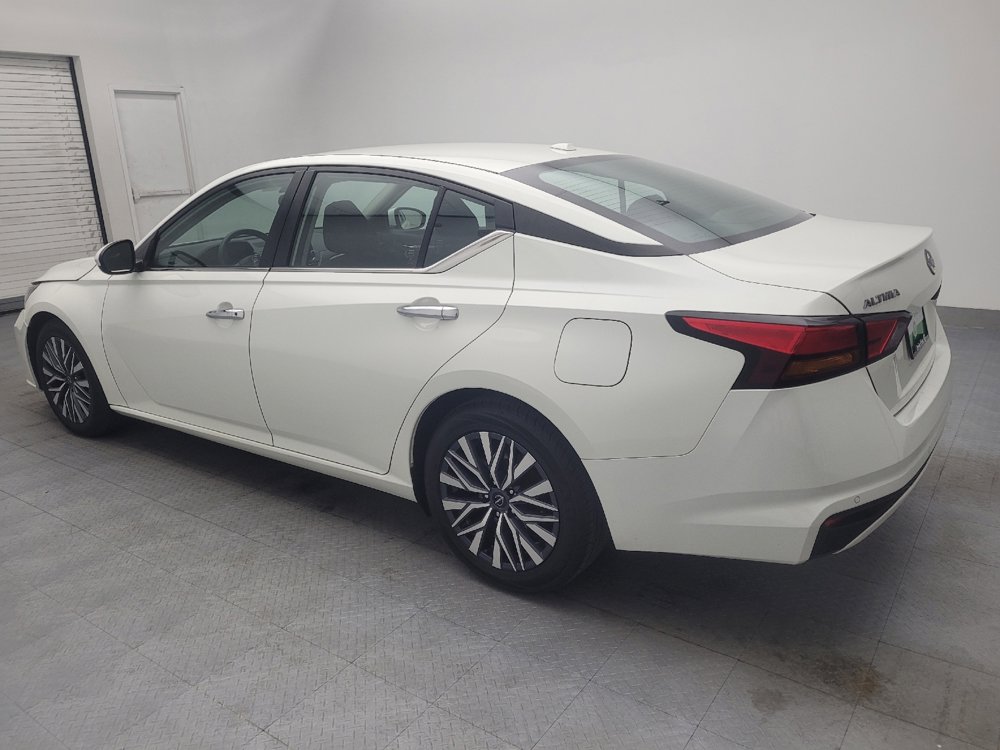 Used 2023 Nissan Altima 2.5 SV image 3