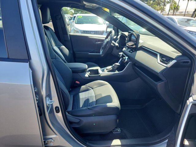 Used 2025 Toyota RAV4 XSE w/ Weather Package AWD/4WD image 8