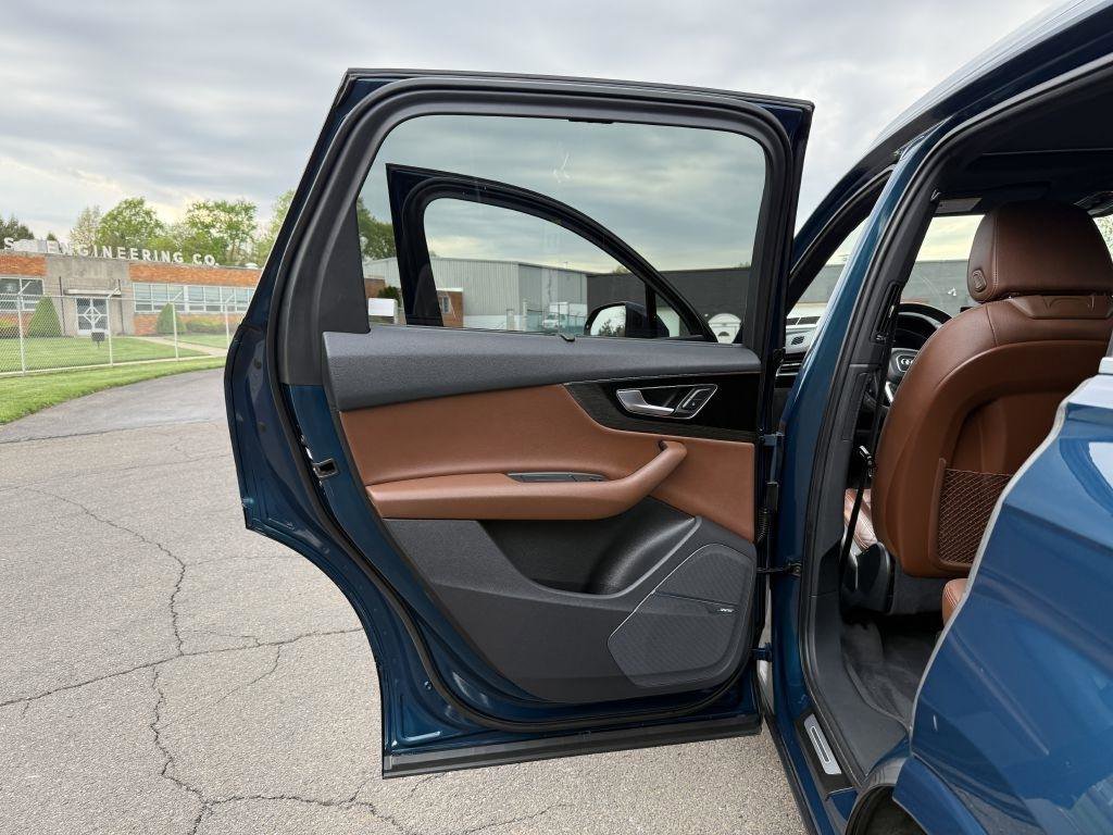 Used 2019 Audi Q7 3.0T Prestige AWD/4WD image 19