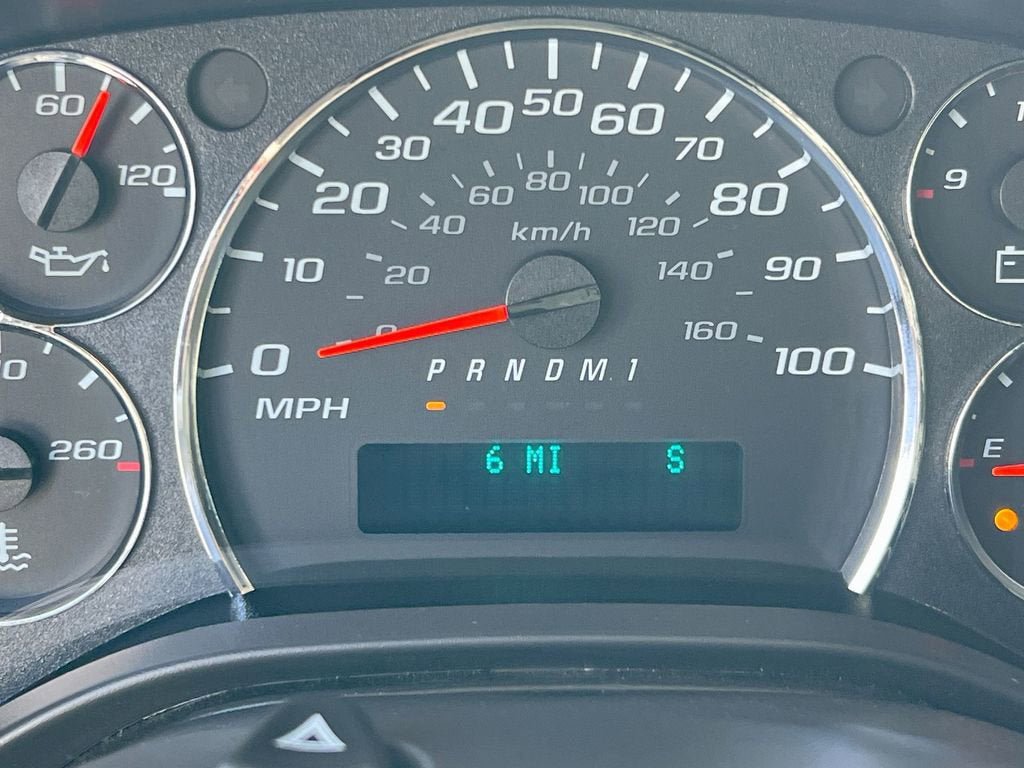 New 2025 GMC Savana 2500 w/ Communications Package RWD image 30