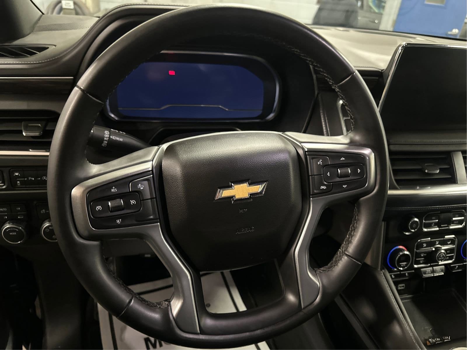Used 2024 Chevrolet Tahoe LT AWD/4WD image 18