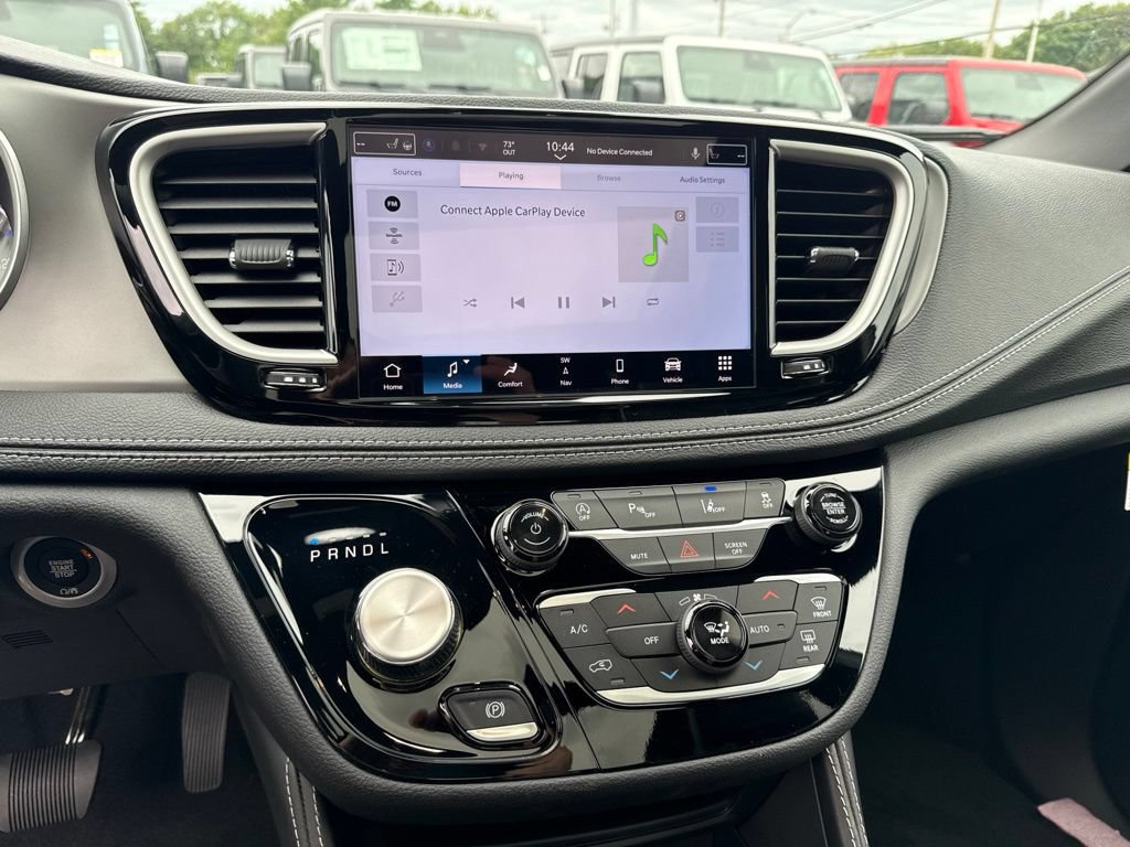 New 2027 Chrysler Pacifica Limited AWD/4WD image 12
