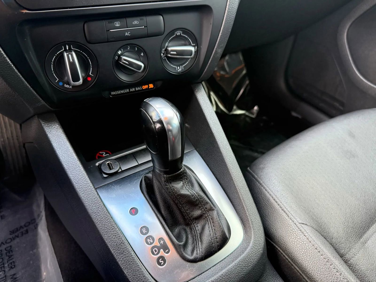 Used 2012 Volkswagen Jetta SE image 17