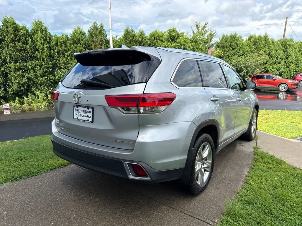 Used 2018 Toyota Highlander Limited AWD/4WD image 4