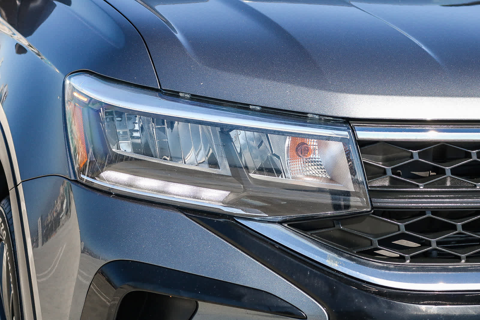 Used 2024 Volkswagen Taos S image 4