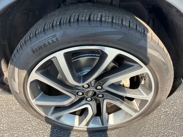 Used 2023 Land Rover Discovery Sport SE AWD/4WD image 30
