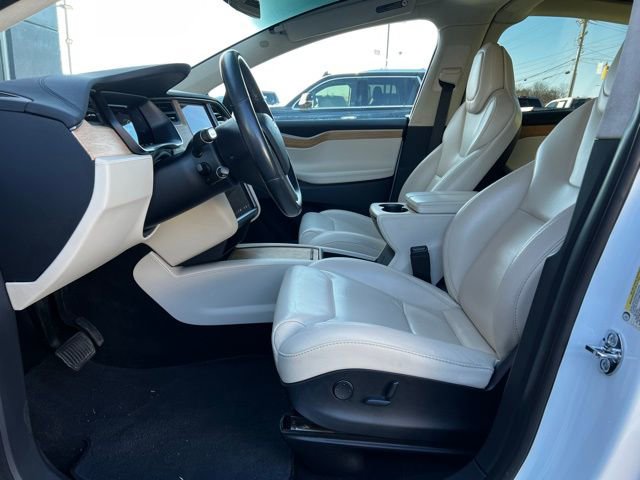 Used 2018 Tesla Model X 100D image 11
