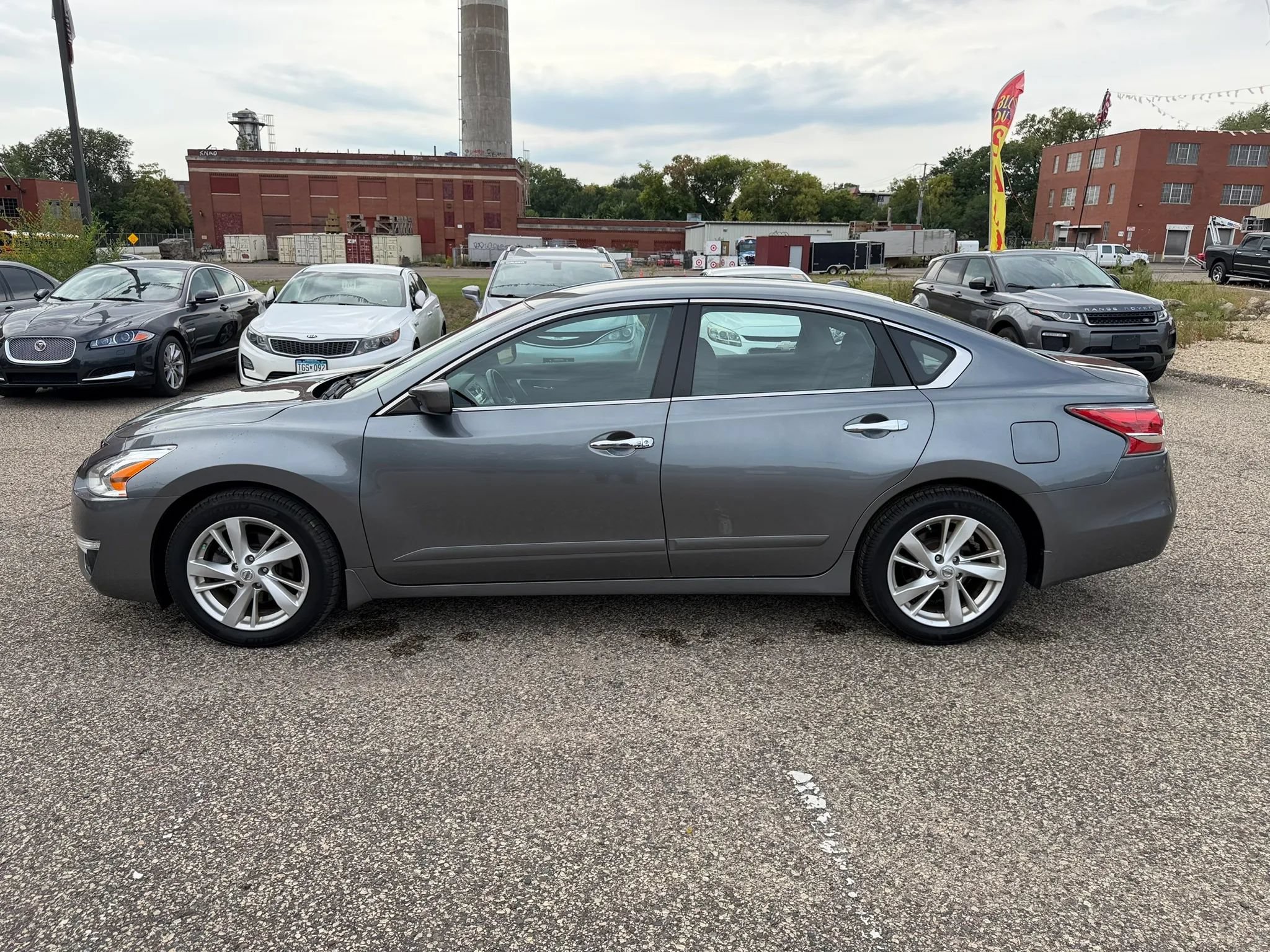 Used 2015 Nissan Altima 2.5 SV FWD image 3
