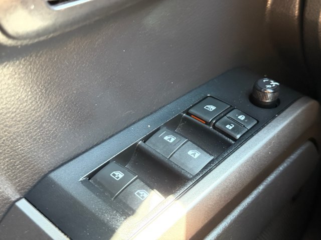 Used 2022 Toyota Tacoma Limited AWD/4WD image 28