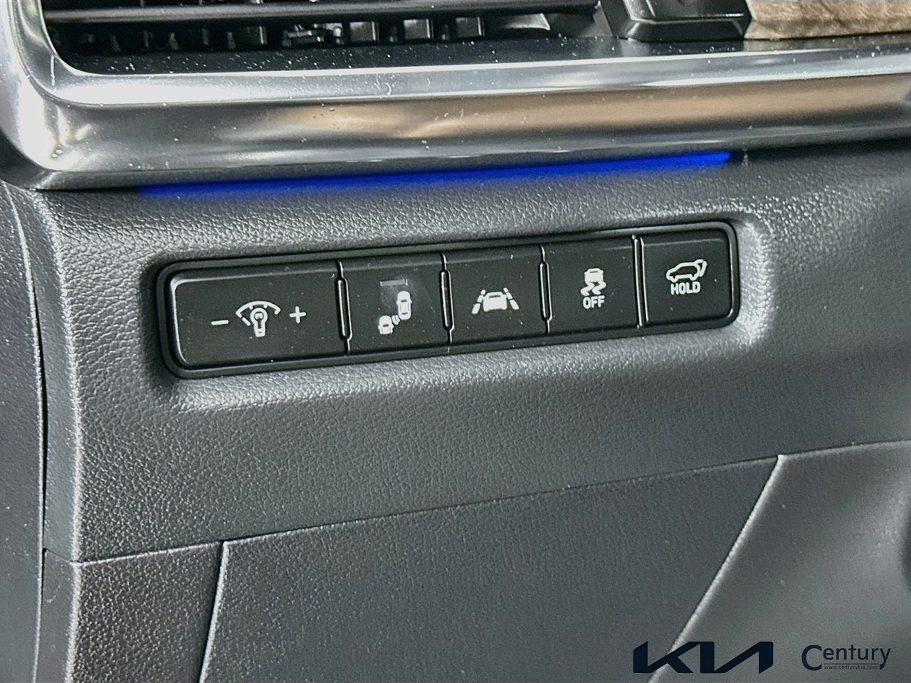 Certified 2022 Kia Telluride SX w/ SX Prestige Package AWD/4WD image 10