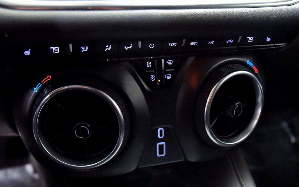 Used 2024 Chevrolet Blazer LT w/ Convenience Package image 17