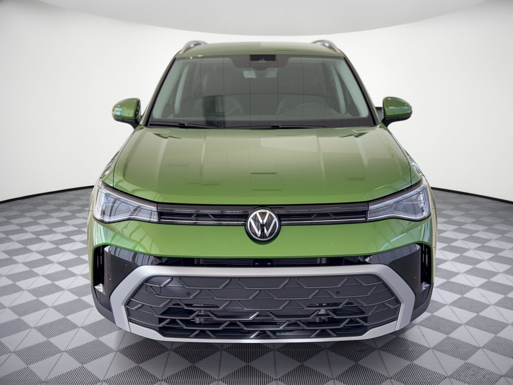 Certified 2026 Volkswagen Taos SE FWD image 6