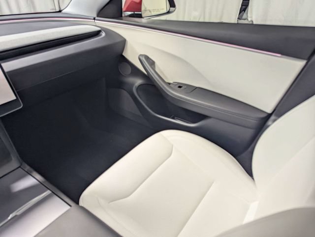 Used 2025 Tesla Model 3 Long Range AWD/4WD image 8