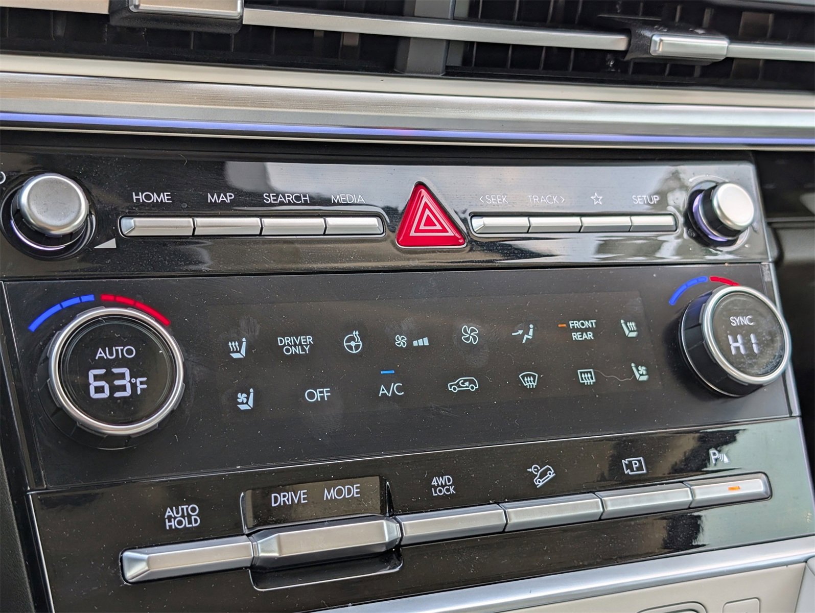 Used 2025 Hyundai Santa Fe Calligraphy image 23