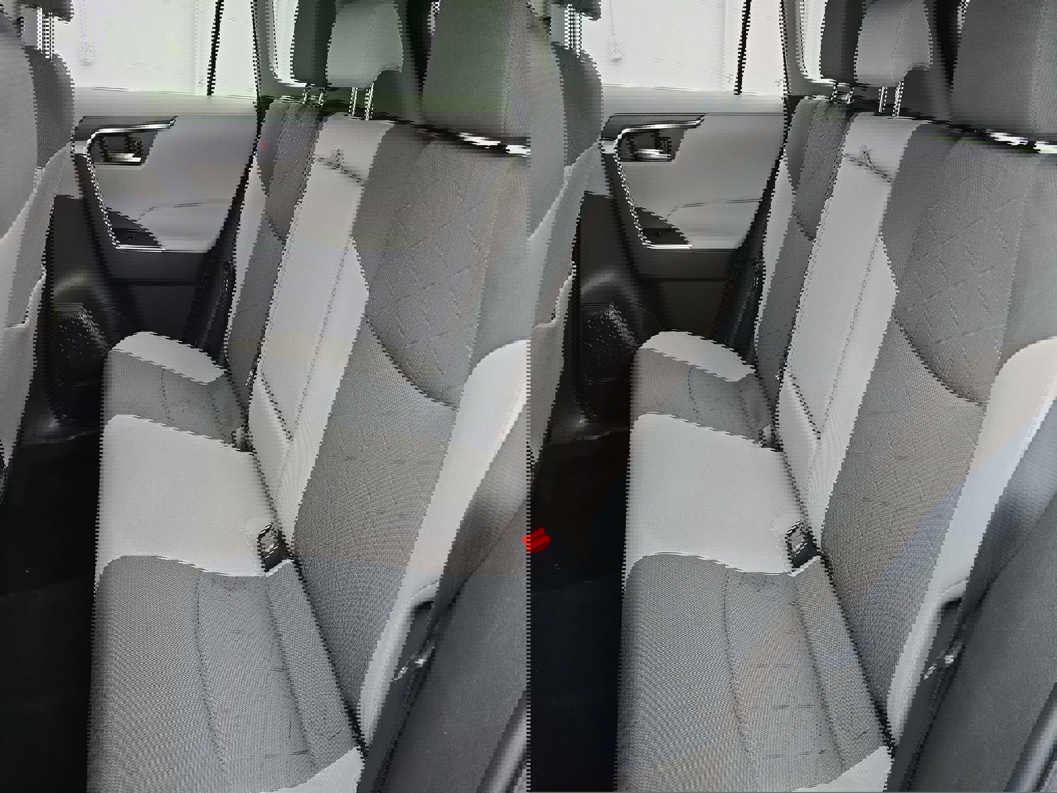 Used 2022 Toyota RAV4 XLE image 13