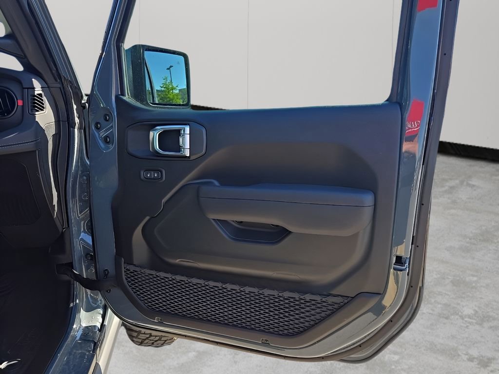 New 2025 Jeep Wrangler Unlimited Rubicon w/ Safety Group image 70