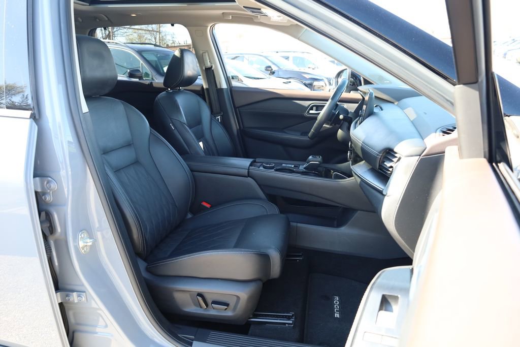 Used 2021 Nissan Rogue Platinum image 28