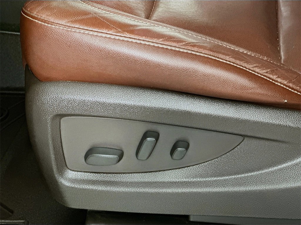 Used 2016 Chevrolet Suburban LTZ image 22