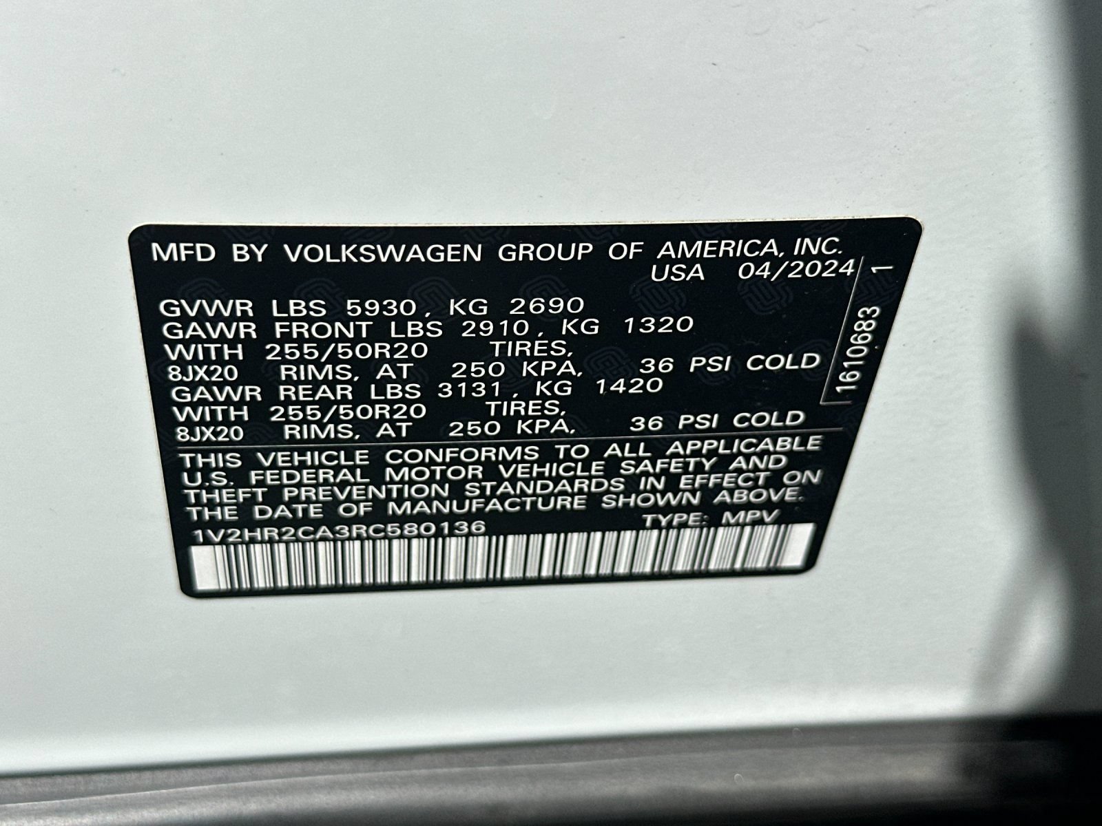 Used 2024 Volkswagen Atlas SE AWD/4WD image 39