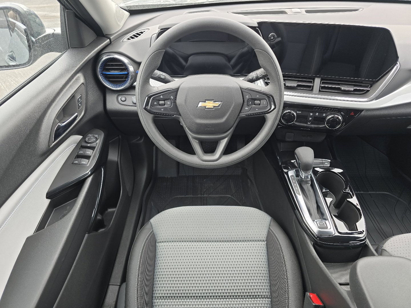 New 2026 Chevrolet Trax LT image 13