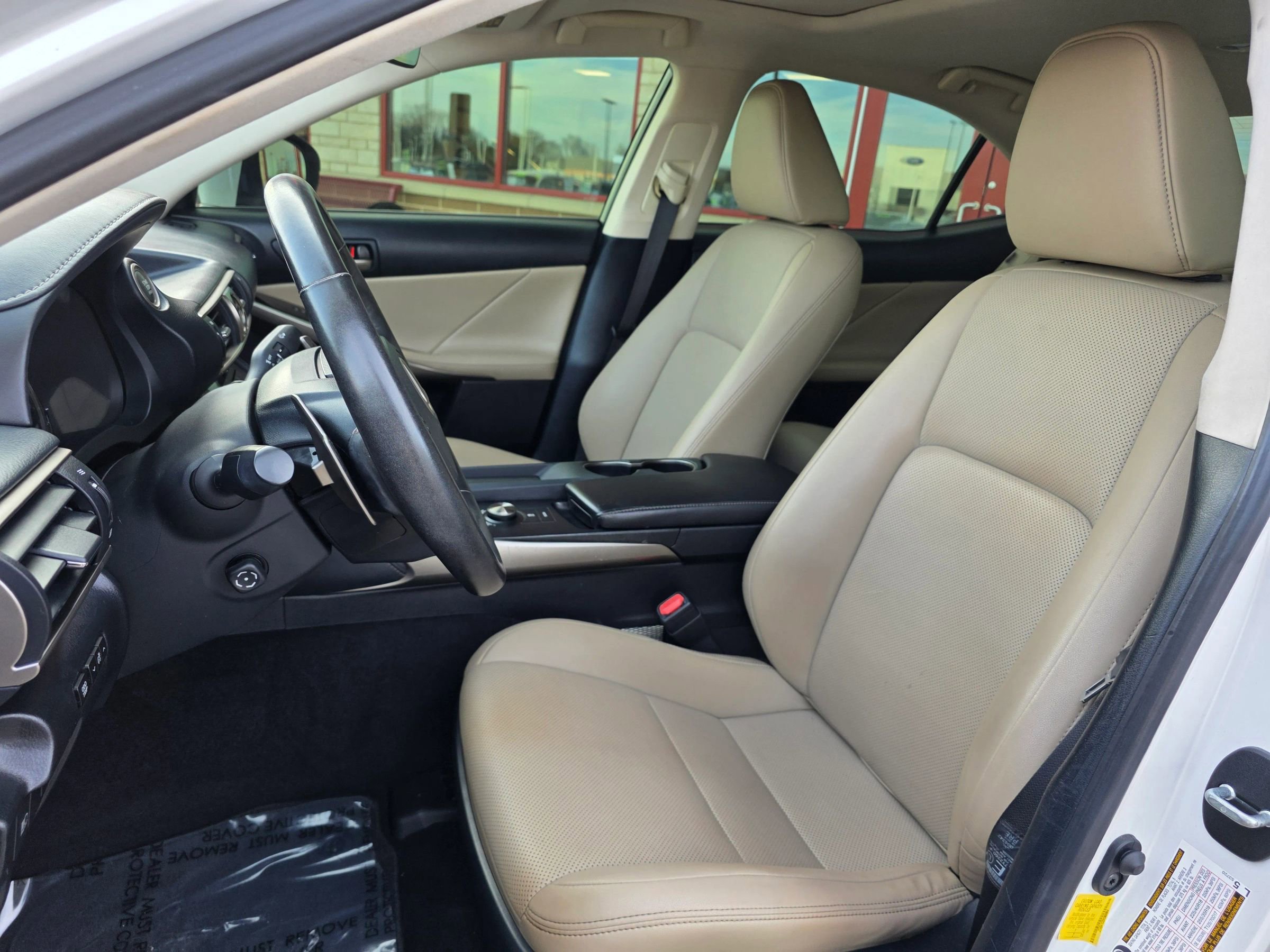 Used 2019 Lexus IS 300 w/ Premium Package image 9