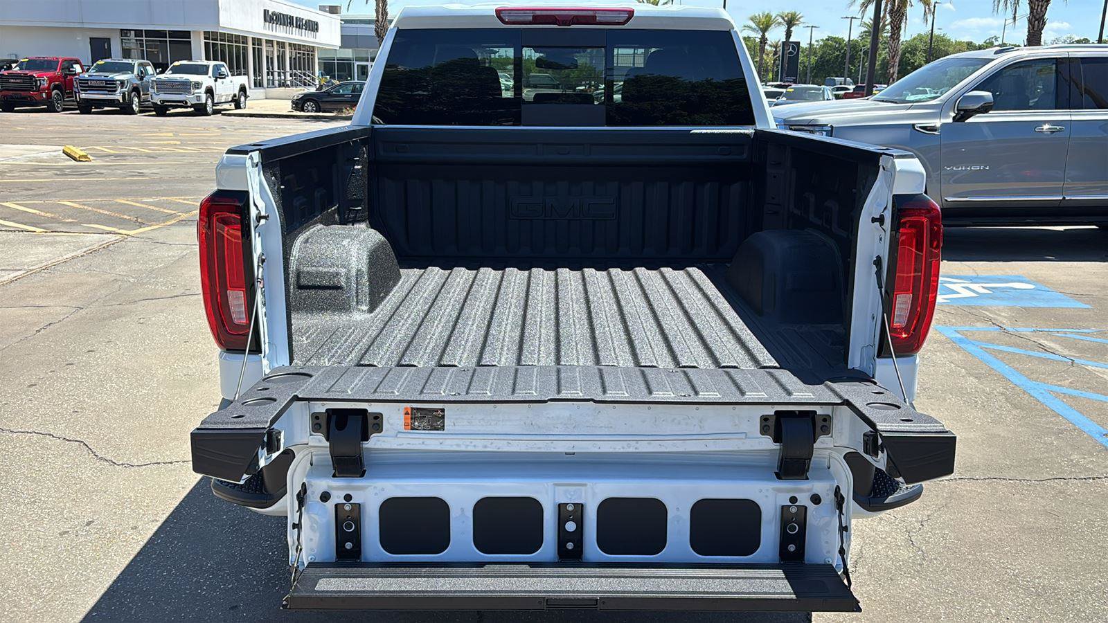 New 2026 GMC Sierra 1500 Denali AWD/4WD image 7