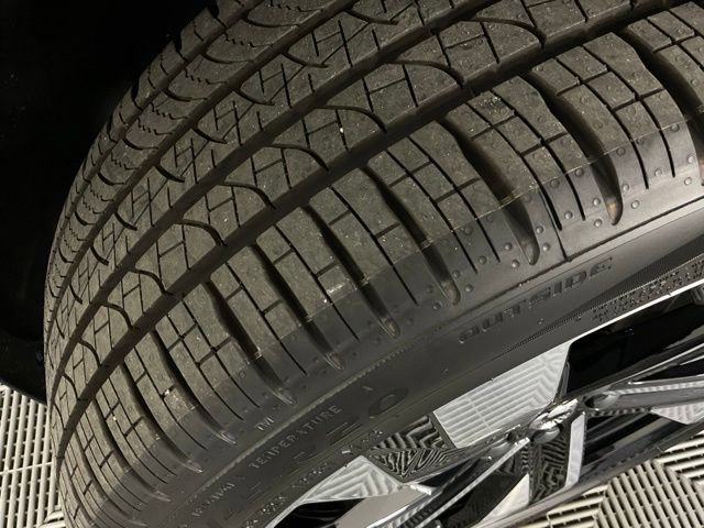 New 2026 Volvo XC40 B5 Ultra w/ Protection Package Premier image 39