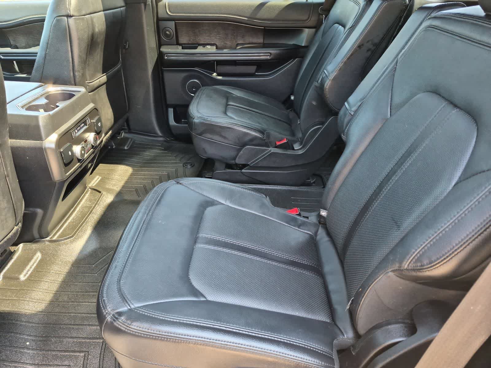 Used 2019 Ford Expedition Limited w/ Equipment Group 302A AWD/4WD image 20