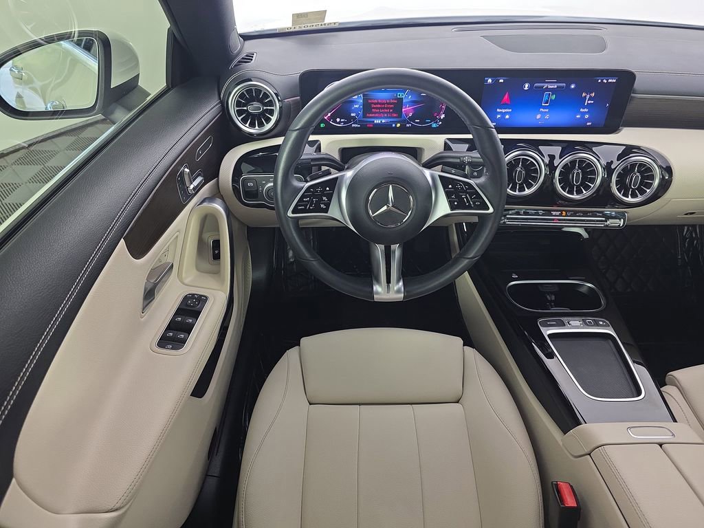 Used 2025 Mercedes-Benz CLA 250 image 13
