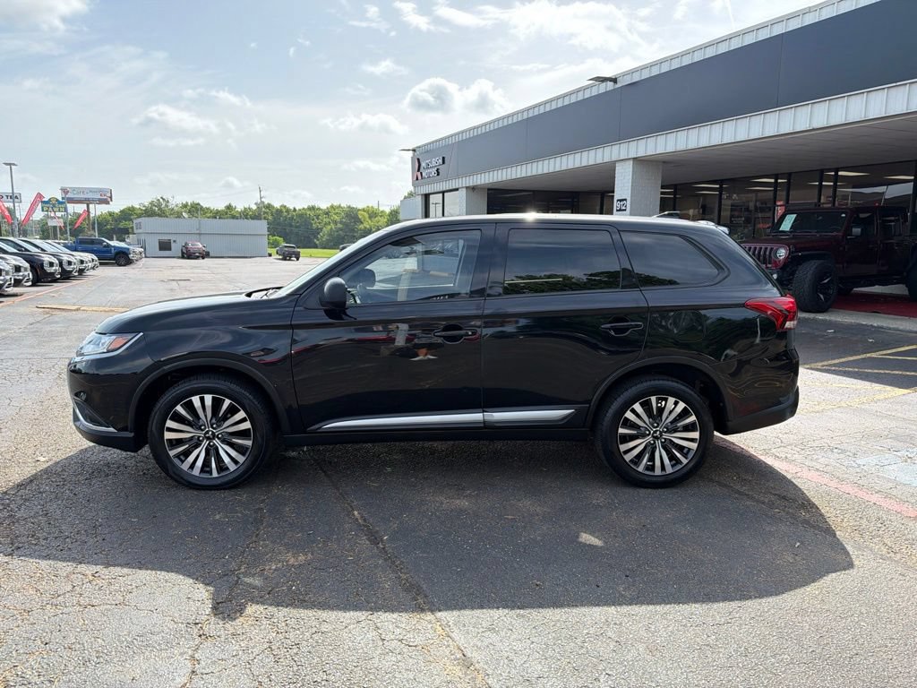 Used 2020 Mitsubishi Outlander SE AWD/4WD image 10