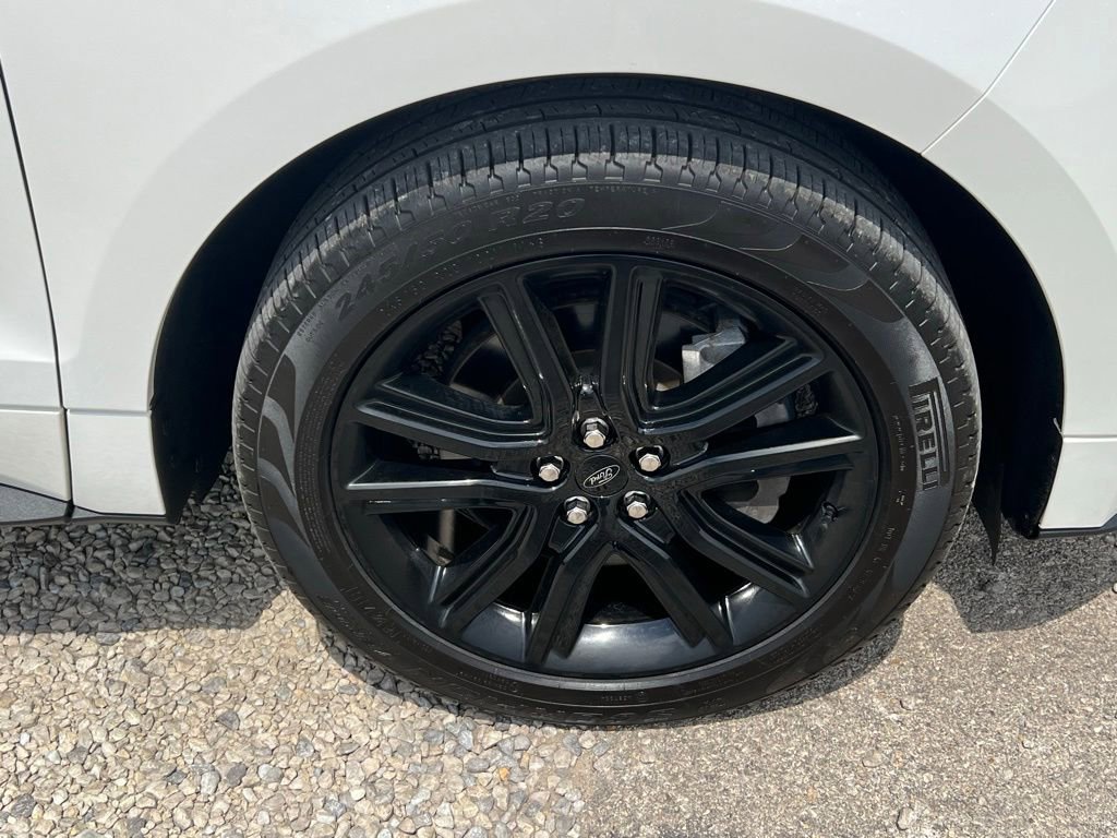 Used 2024 Ford Edge ST-Line w/ Class II Trailer Tow Package AWD/4WD image 9