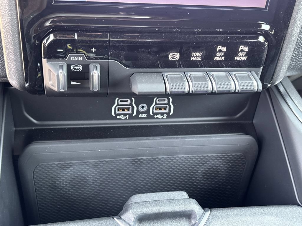 New 2026 RAM 3500 Lone Star AWD/4WD image 16