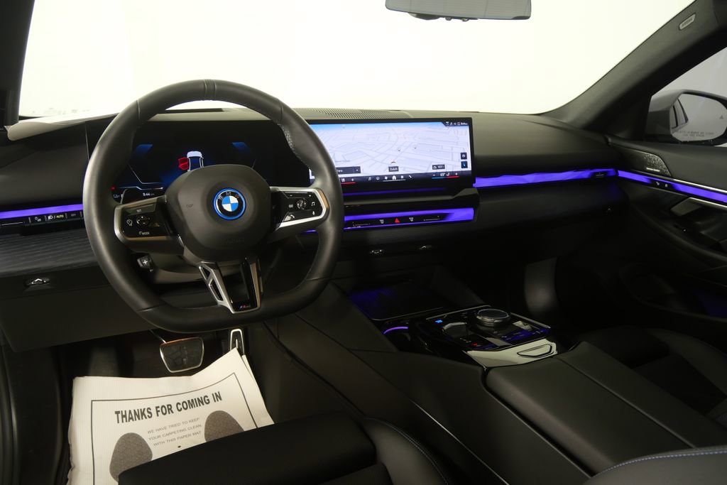 Used 2025 BMW i5 eDrive40i w/ M Sport Package image 18