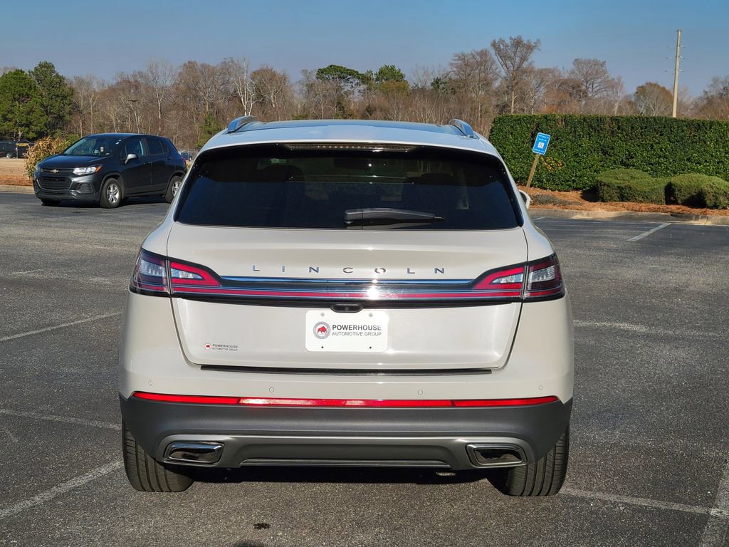 Used 2021 Lincoln Nautilus Reserve w/ Equipment Group 201A image 5