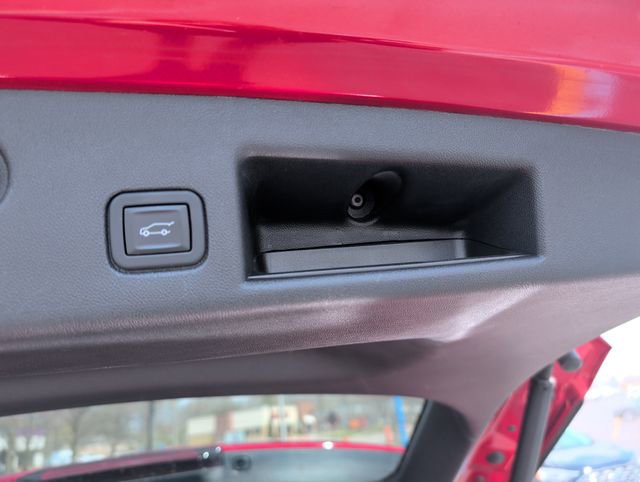 Used 2023 Chevrolet Equinox LT image 27