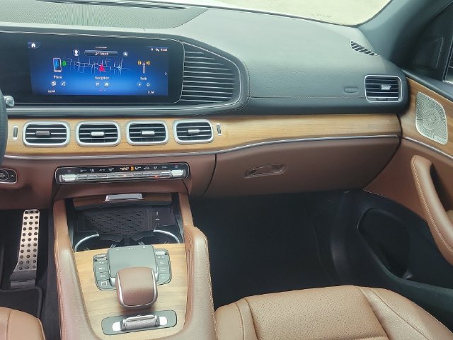 Used 2025 Mercedes-Benz GLS 450 4MATIC image 16