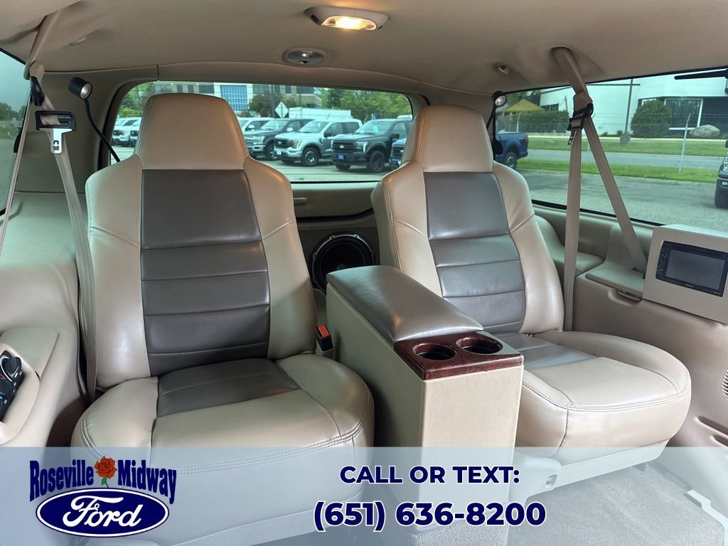 Used 2004 Ford Excursion XLT AWD/4WD image 18
