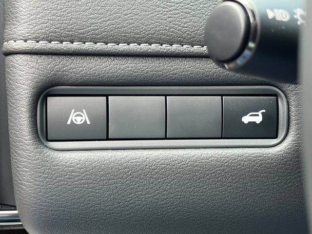 New 2026 Nissan Armada SL w/ Captain's Chari Seat Package AWD/4WD image 12