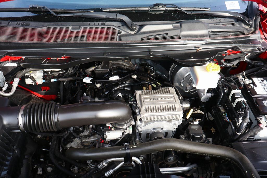 Used 2024 RAM 1500 Laramie image 12