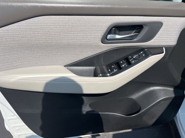 Used 2023 Nissan Rogue SV image 22