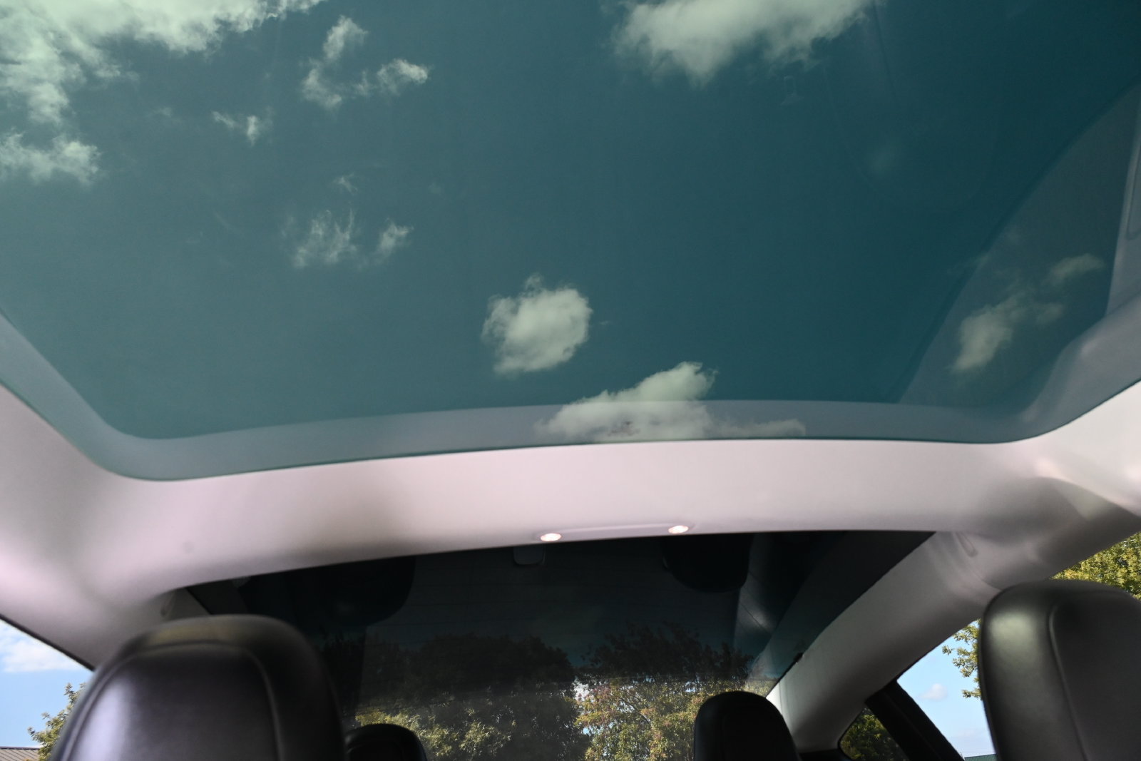 Used 2022 Tesla Model 3 Standard Range RWD image 6
