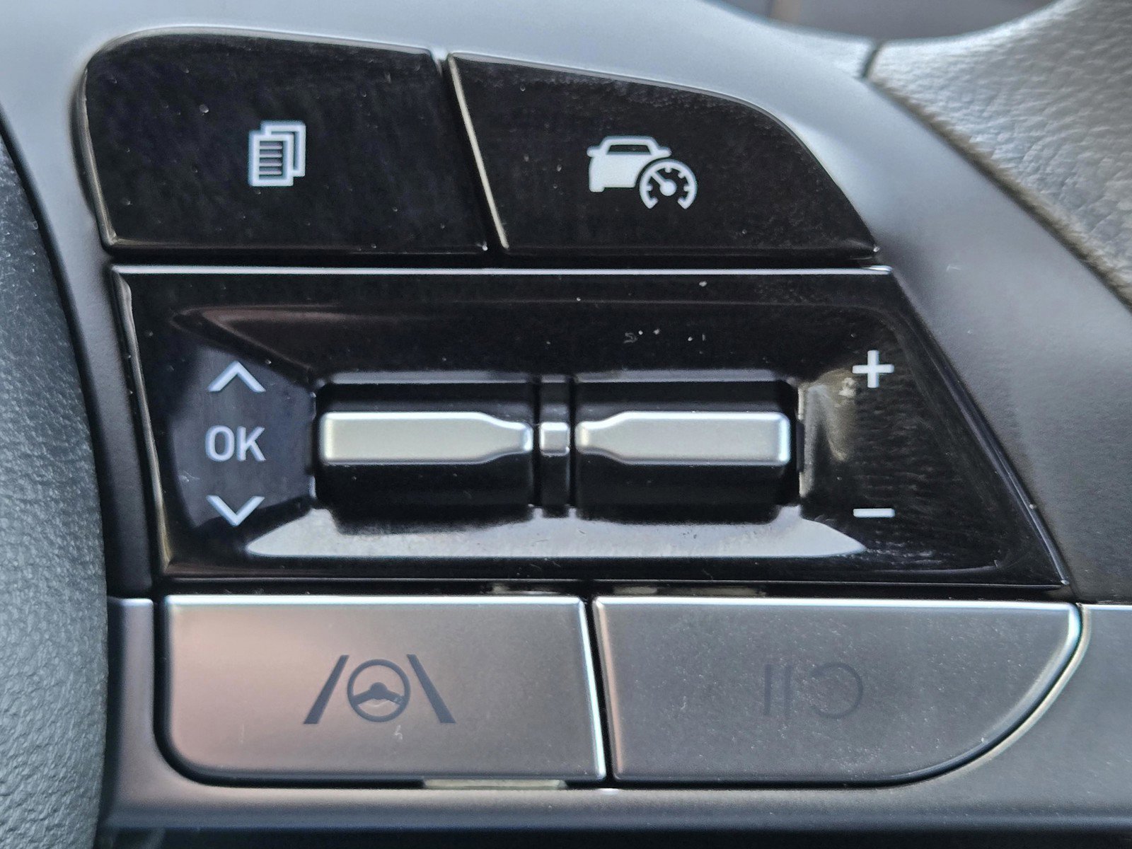 Used 2024 Hyundai Santa Cruz SEL w/ Activity Package image 20