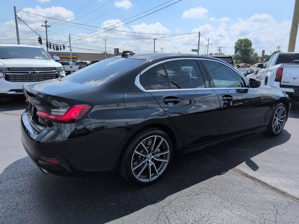 Used 2019 BMW 330i xDrive Sedan w/ Convenience Package AWD/4WD image 5