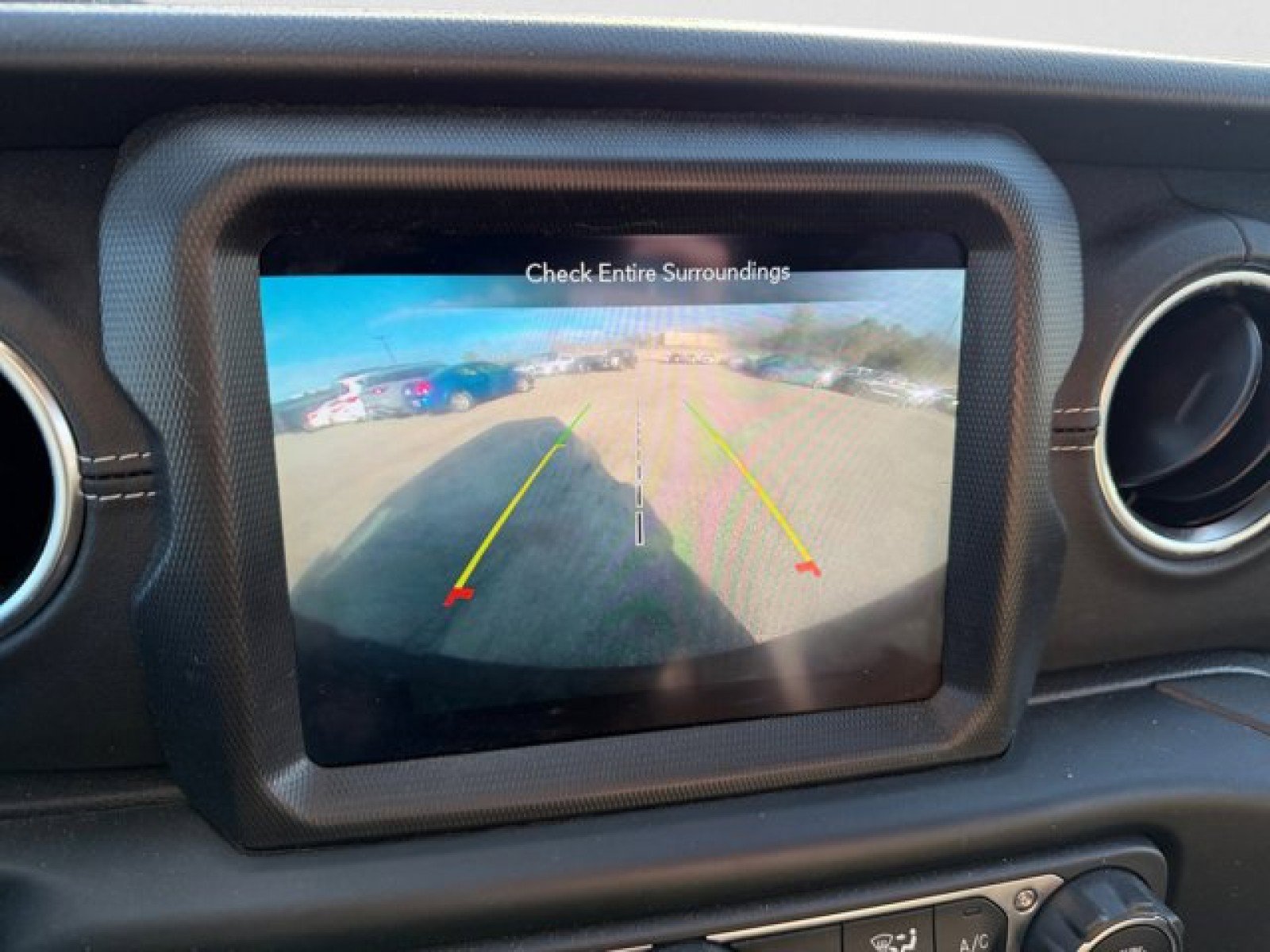 Used 2023 Jeep Wrangler Unlimited Sahara w/ Cold Weather Group image 15