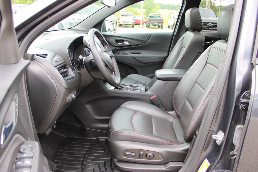 Used 2022 Chevrolet Equinox RS w/ RS Leather Package AWD/4WD image 13