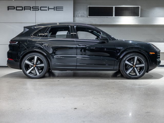 Used 2026 Porsche Cayenne E-Hybrid AWD/4WD image 9