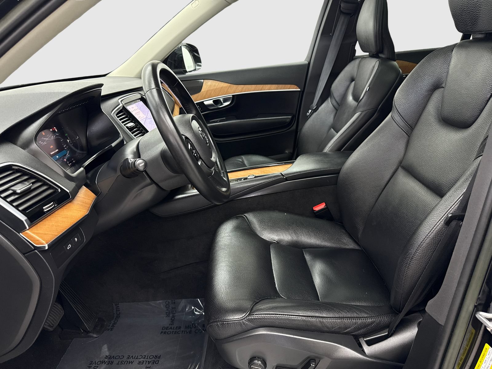 Used 2023 Volvo XC90 T8 Plus AWD/4WD image 17